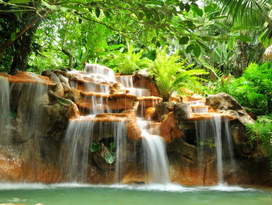 Costa Rica’s Pacific coastline offer intrepid travelers a wealth of natural wonders to go with your scuba diving vacation