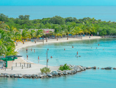 The Bay Islands of Honduras—Roatan, Utila & Guanaja— serve up a quintessential mix of idyllic Caribbean scenery and dive experiences