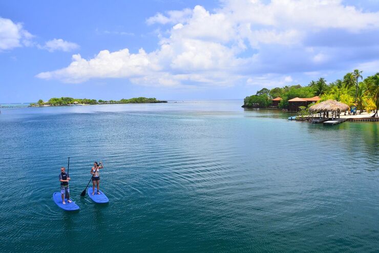 SUP in the Bay Islands